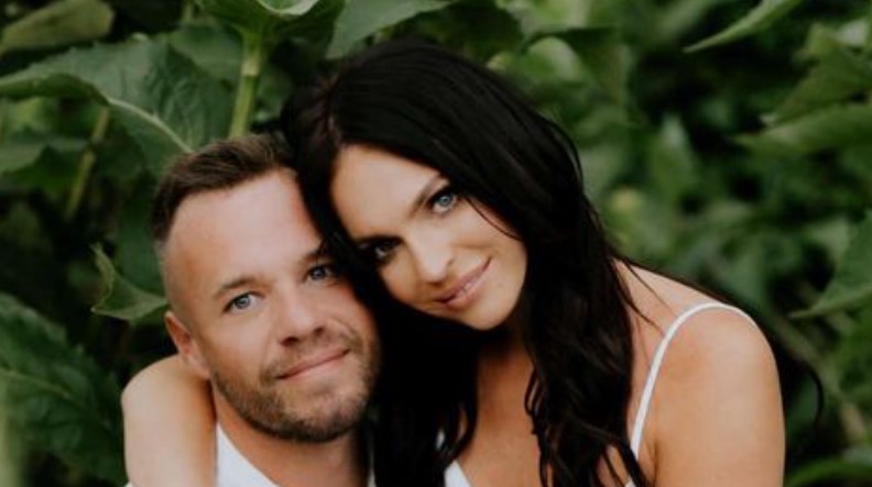 What Happened to Danielle and Nick from Love is Blind? - TVovermind