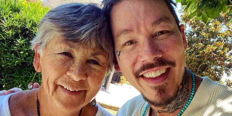 Meet the Family: How Many Brothers & Sisters Does David Bromstad Have? – TVovermind