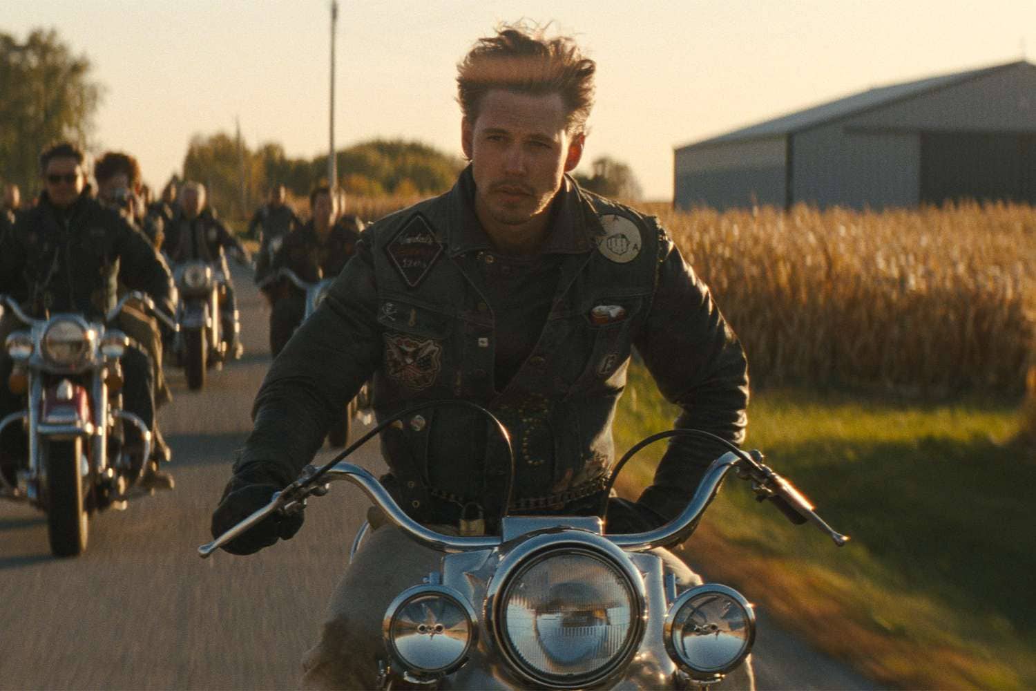 Tom Hardy Seeks Retribution for Austin Butler by Burning a Bar in The Bikeriders Trailer